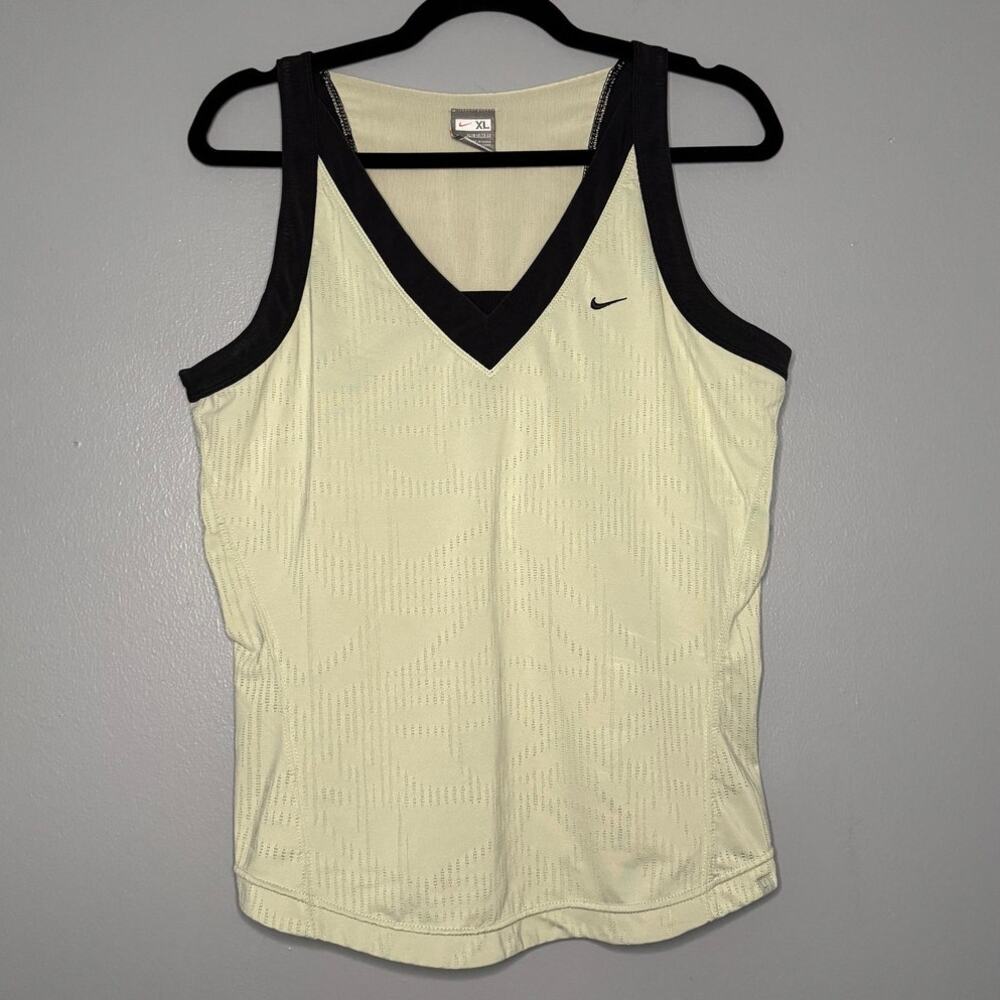 Nike Fit Dry XL Racerback Tank V Neck Athletic Built in Bra Sportswear Tennis